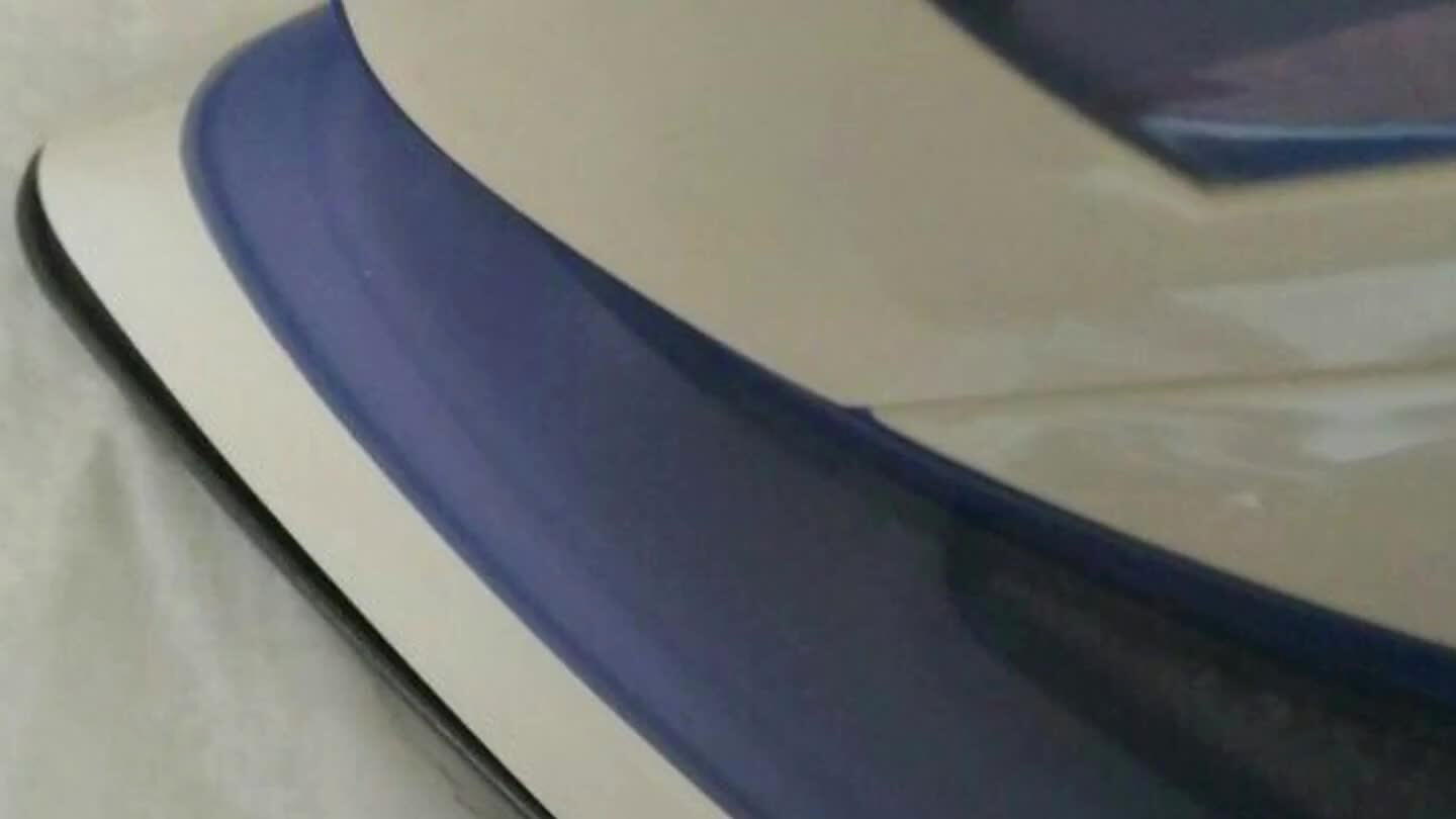 Aplique o termocolante no verso do tecido