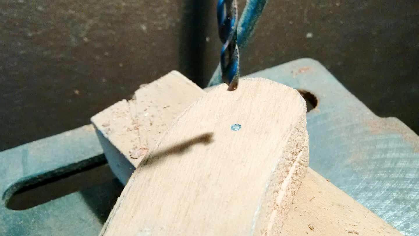Fure onde vão os pinos