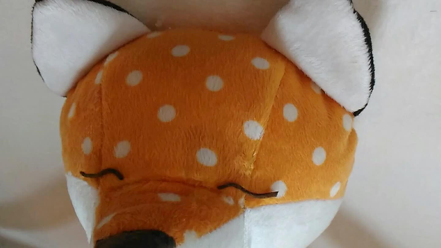 rosca, uns de costurar, pode ser bordado, pintado. Por enquanto coloquei um pedacinho de feltro só pra dar uma ideia, vamos ver depois o que a cliente irá escolher