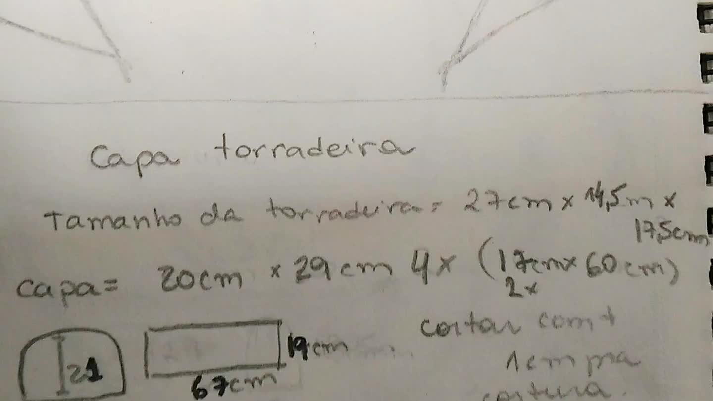 Molde ( cortar 4x no tecido ( 2x forro e duas vezes tecido externo) e 2 vezes na manta - 21cm x 30cm; cortar 2x no tecido (1x forro, 1x tecido externo) e 1 vez na manta - 19cm 67cm, cortar os tecidos mais margem de costura.
