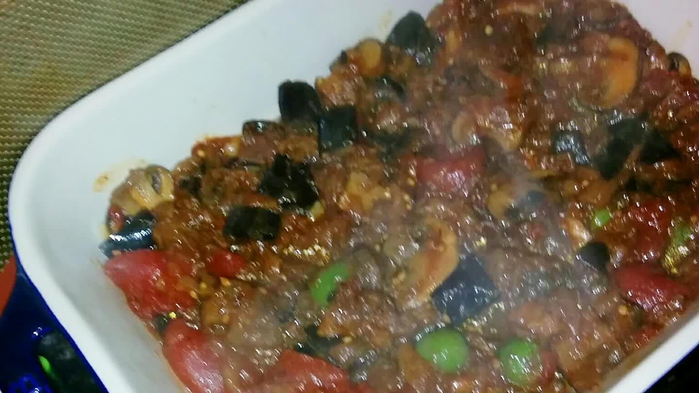 Season your sauce with salt and a little vinegar if needed. Spread it over that first layer of noodles.