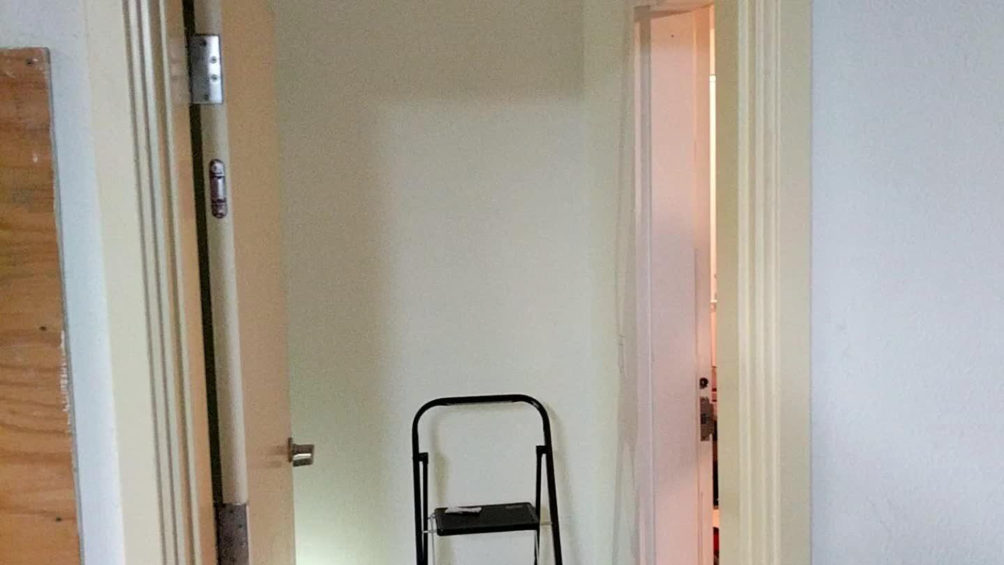 ther door to the house.