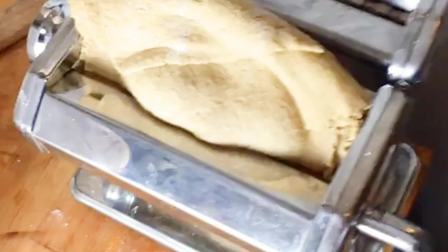 inue this, reducing the width of the dough until it's the thickness you want your noodles to be.
