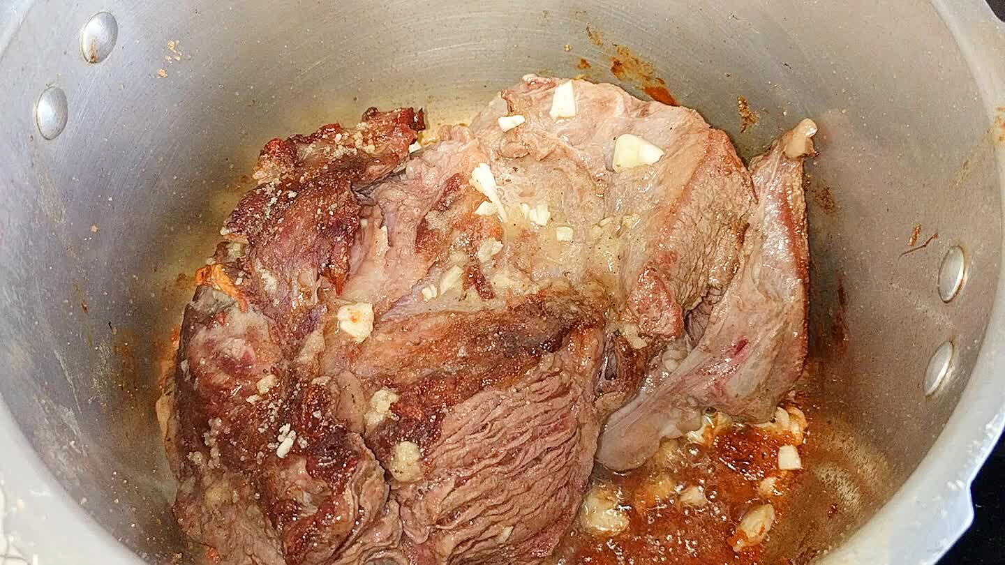 çar ferver baixe o fogo deixe por uma hora.