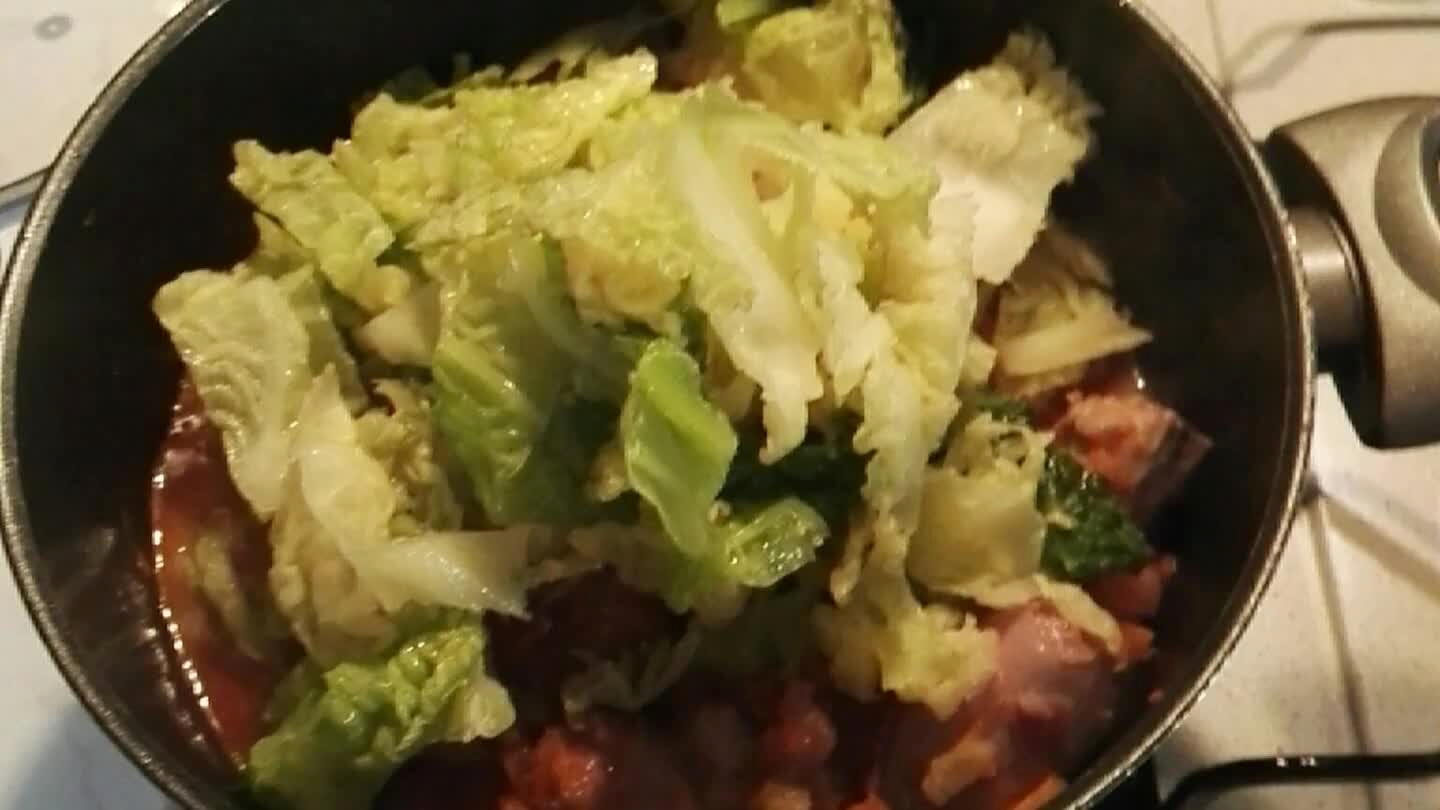 a striscioline poco alla volta. Per farla appassire coprite anche con il coperchio.