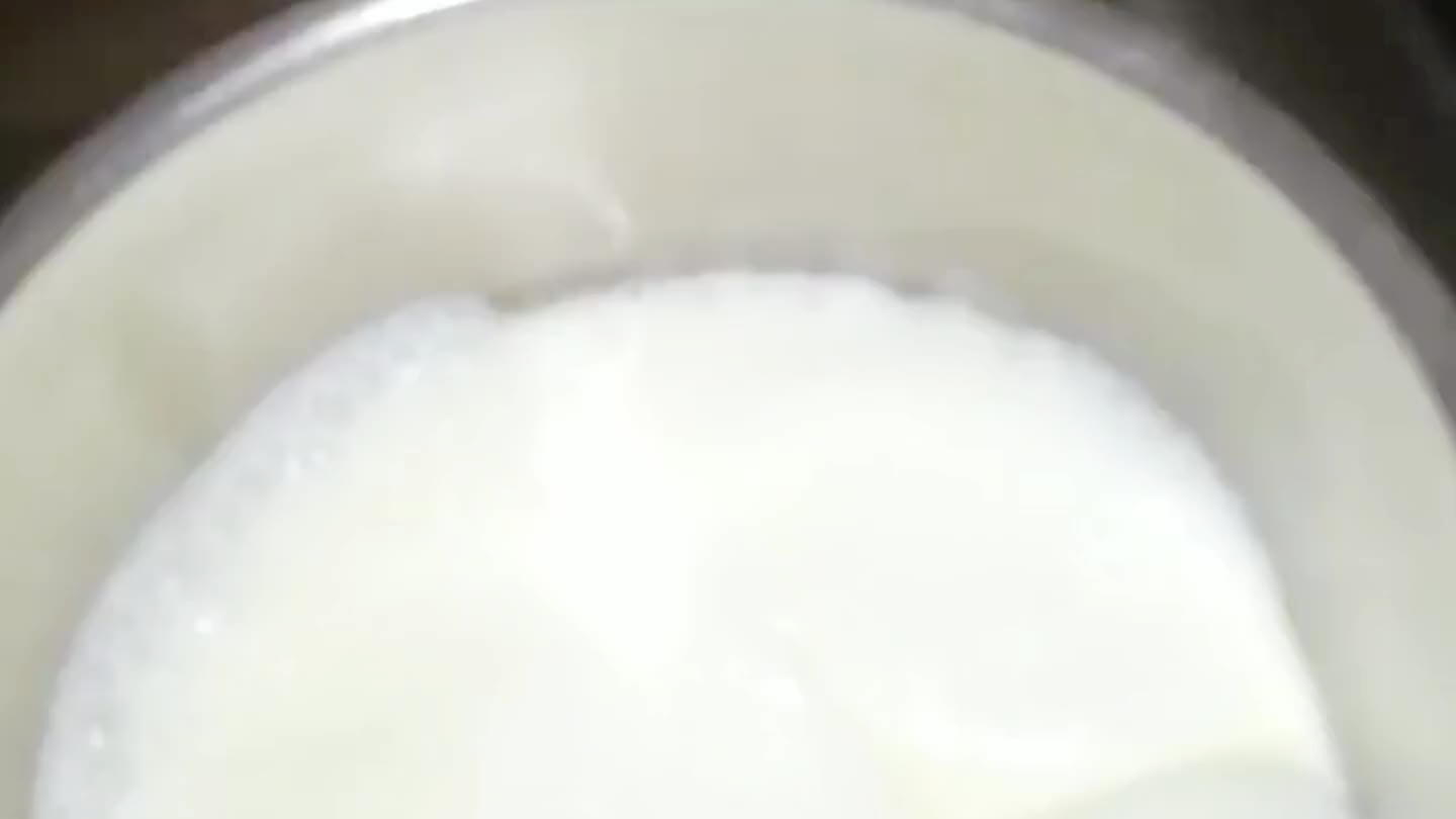 ne, si spenge il fornello e si aggiunge la cioccolata
