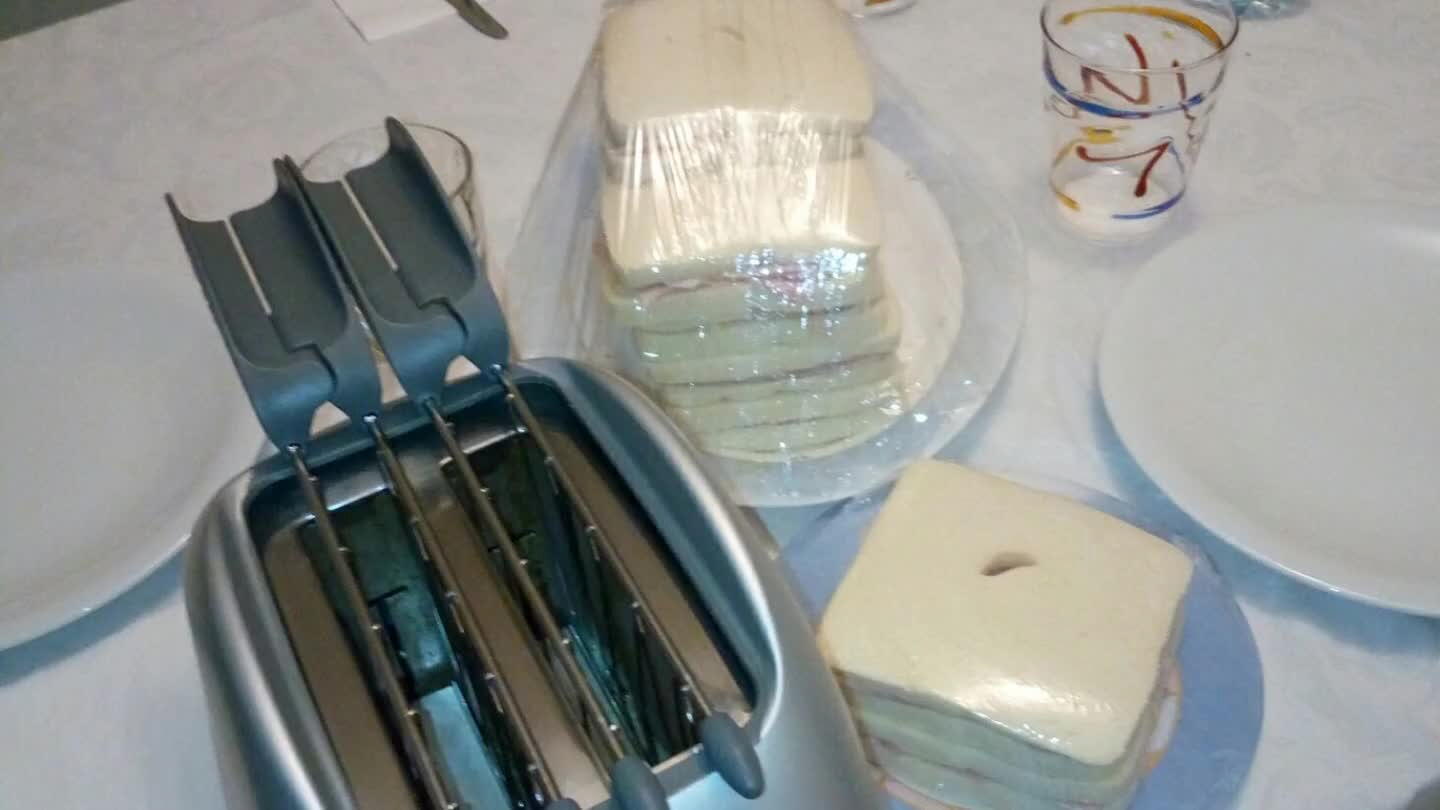 o per un paio d'ore.Per una migliore croccantezza è meglio cucinarli in tostapane.Alla fine saranno come nella foto