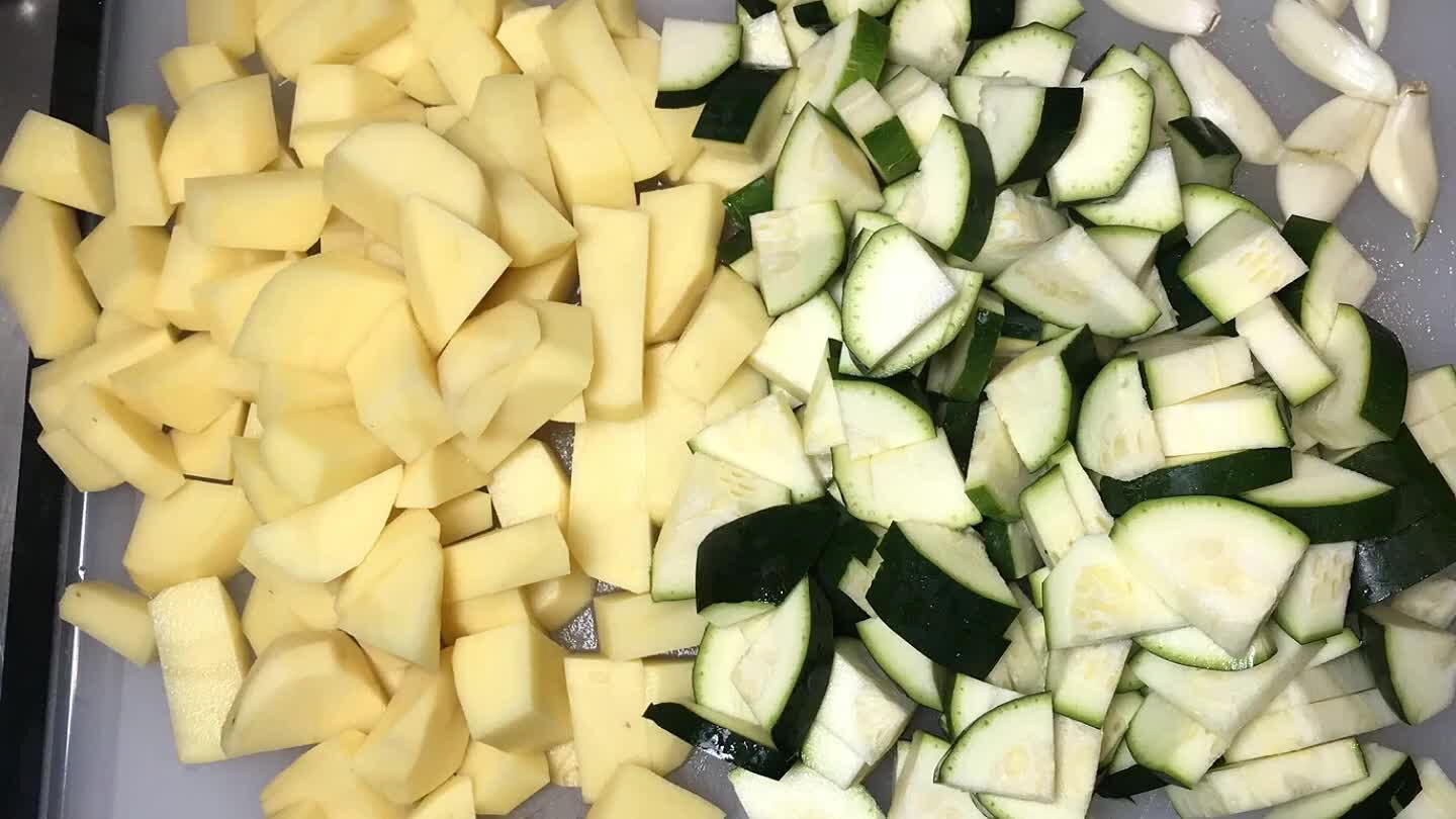 the garlic cloves and keep them whole