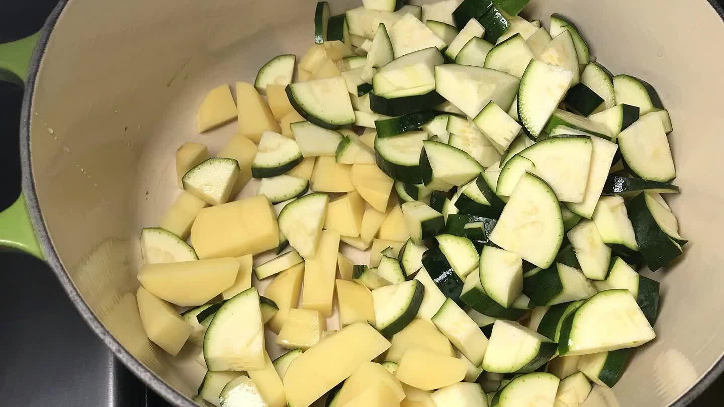 tsp salt and 2 tbsp of olive oil. Stir well.