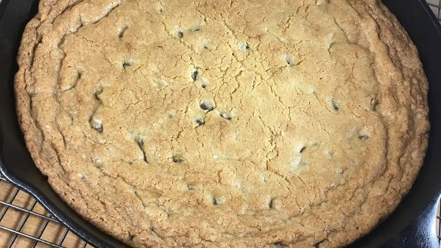nding on the size of your pan, it should take more like 30 minutes. It will still be a little soft in the center, but browned accross the top. Serve warm with ice cream.