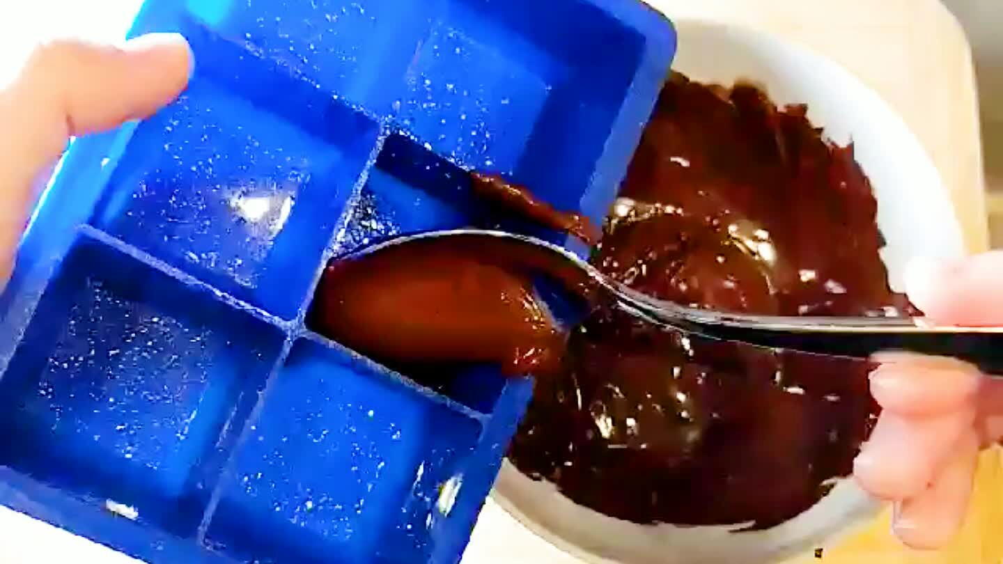 Add a layer of chocolate, try to make it go up the pan “walls” and refrigerate