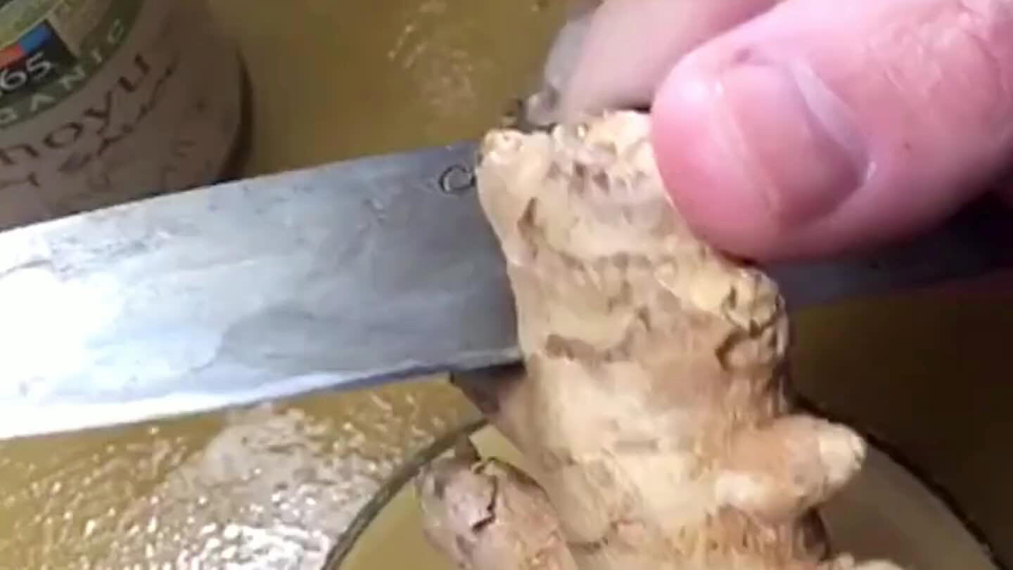 kin with a small spoon works great. A peeler doesn't get in the crevices as well.