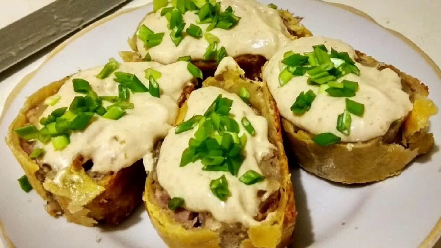 жанню можна додати соус і нарізну зелену цибулю. Смачного🤤😱😰