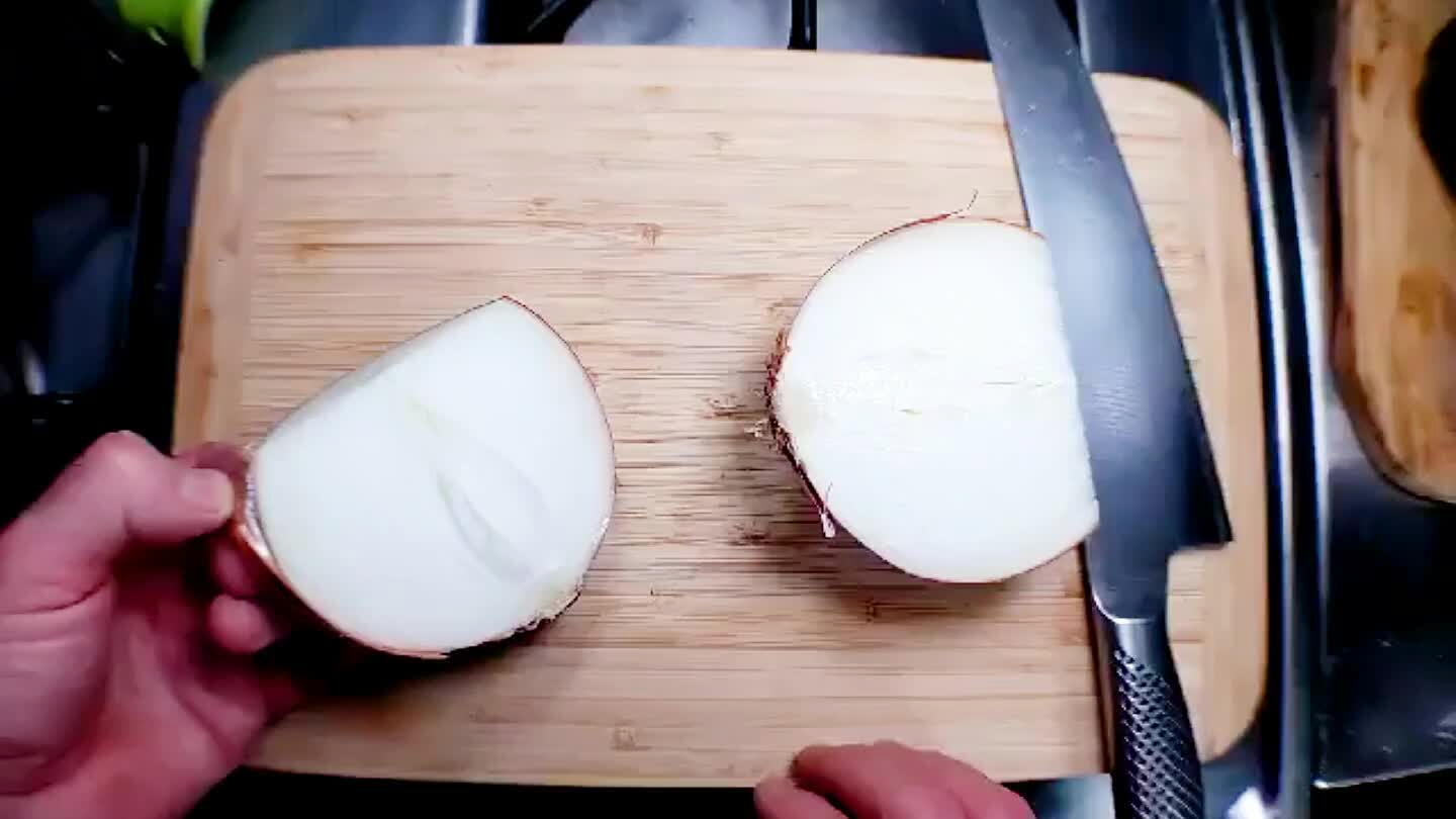 Slice up the onion into little rainbows.
