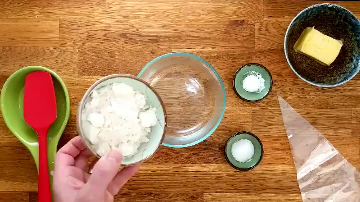 the salt and baking powder are distributed evenly.