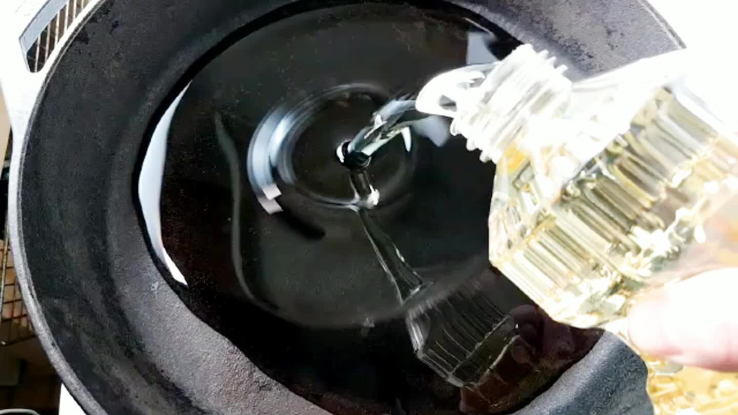 Heat oil to around 350ºF (175ºC) to start.