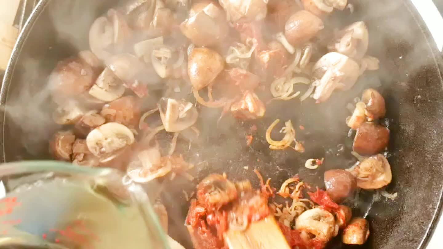 definitely clear the rest of any of that chicken flavor that may have stuck to the bottom of the pan.
