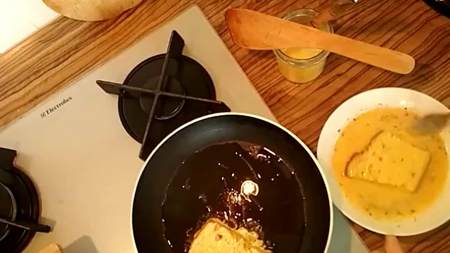 le chuti šlehačkou, ovocem javorovým sirupem atd.