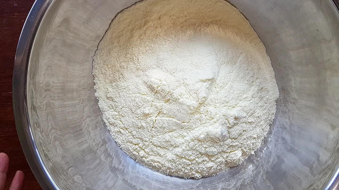 uma colher de margarina;