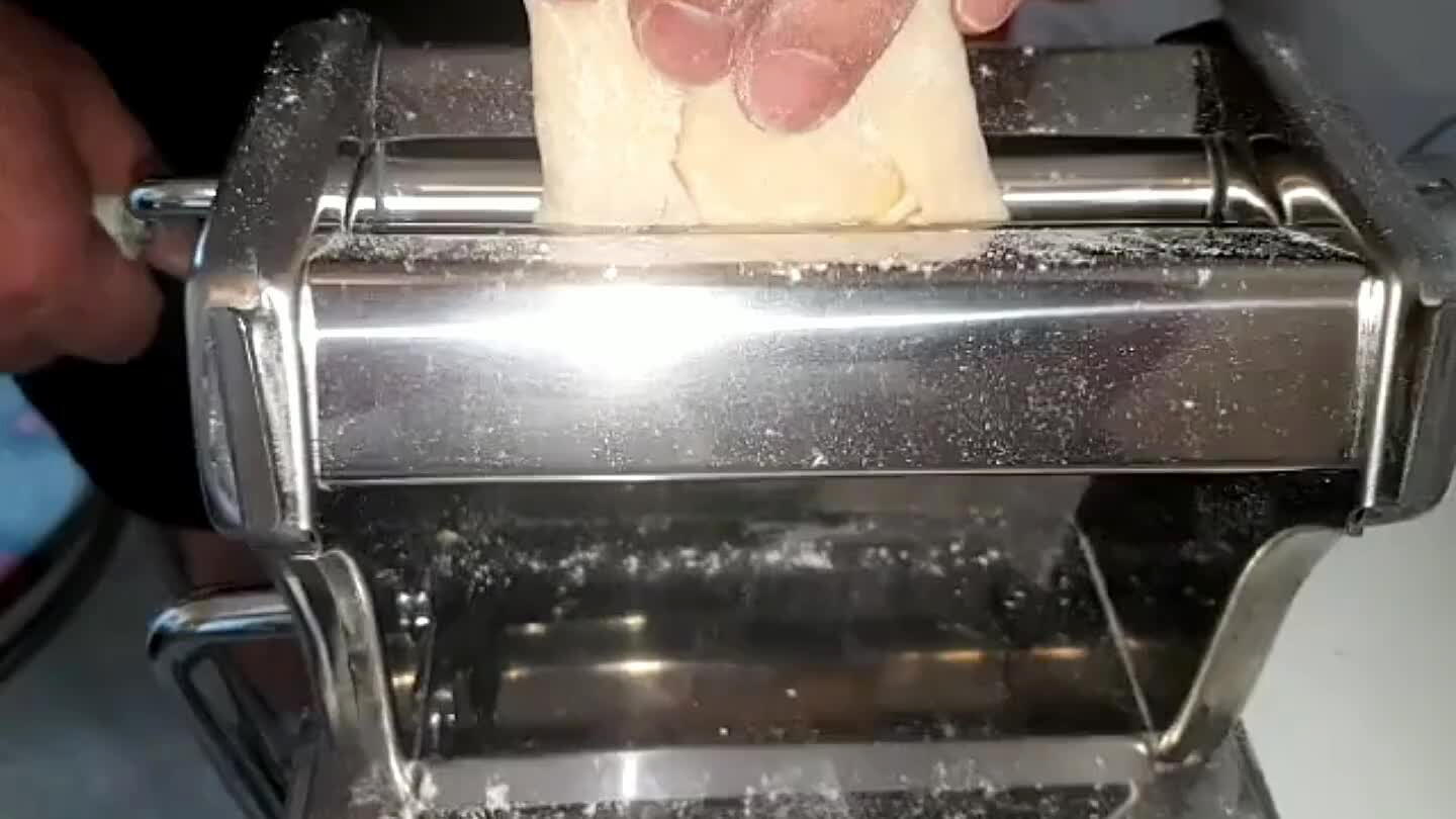 4-es méretnél tart, eléri a végső vastagságot.