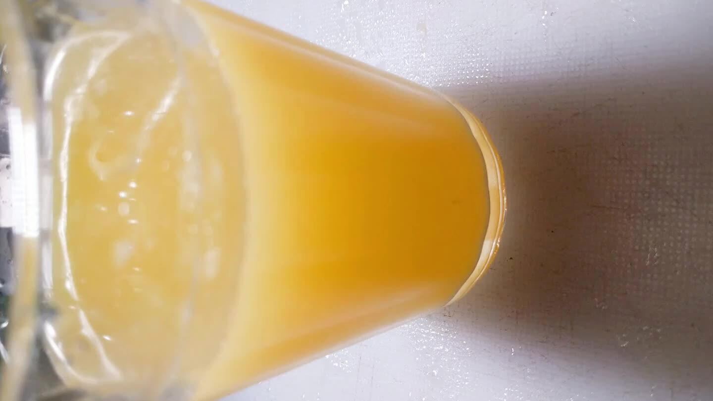 1 copo de suco de laranja 1 colher de Maizena 3 colheres de açúcar;