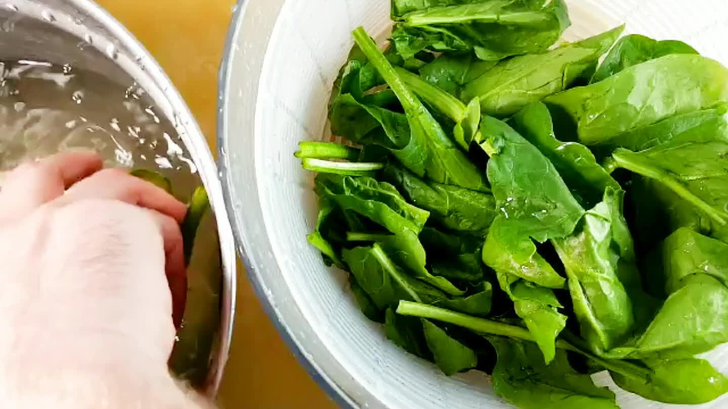 ot crucial for a dish like this, but for a salad, it's the best way to dry your greens.