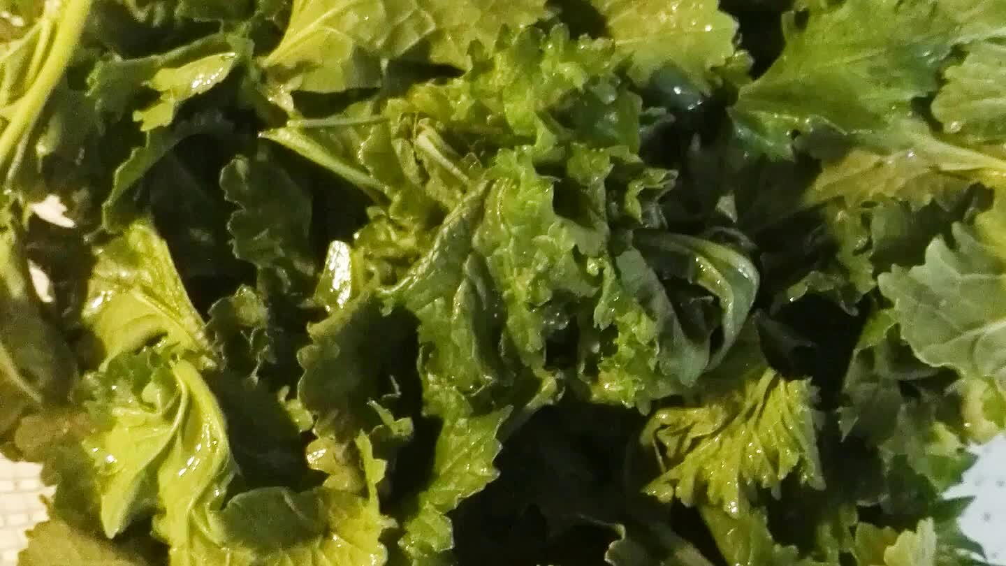 otto acqua. Mettere a bollire abbondante acqua calda salata e lessarle per 10 minuti circa.