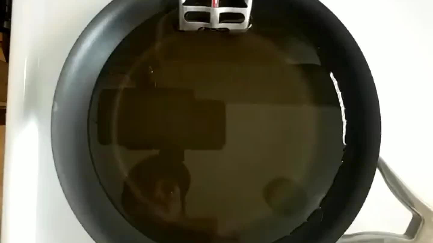 and keep the oil around 340F. As you add samosas, the oil temp will drop and you'll need to turn up the heat.