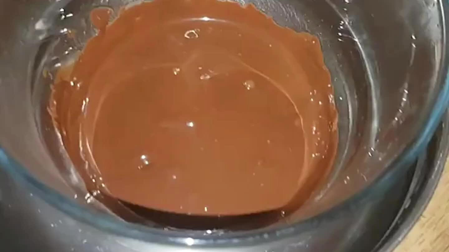 keverje teljes olvadásig.