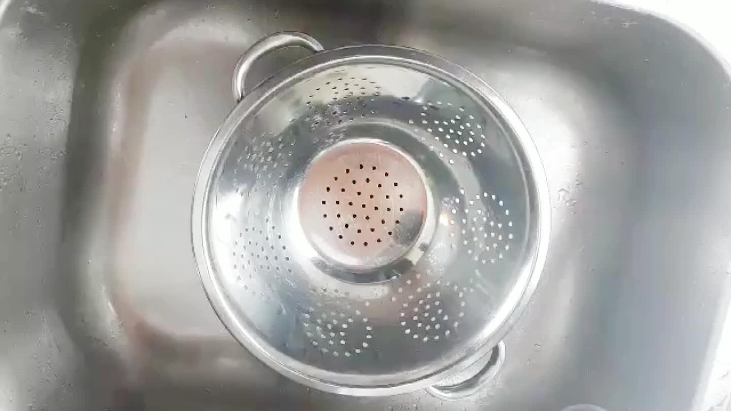 moves a lot of gunk that would cause your stock to turn dark. It's not a huge factor in flavor, but this step is worth it for a clean, clear broth.