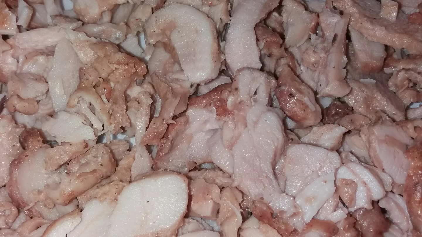di tanto in tanto a fiamma moderata x circa 5 minuti... ora versate il vino Zironiano e proseguite x altri 10 min.