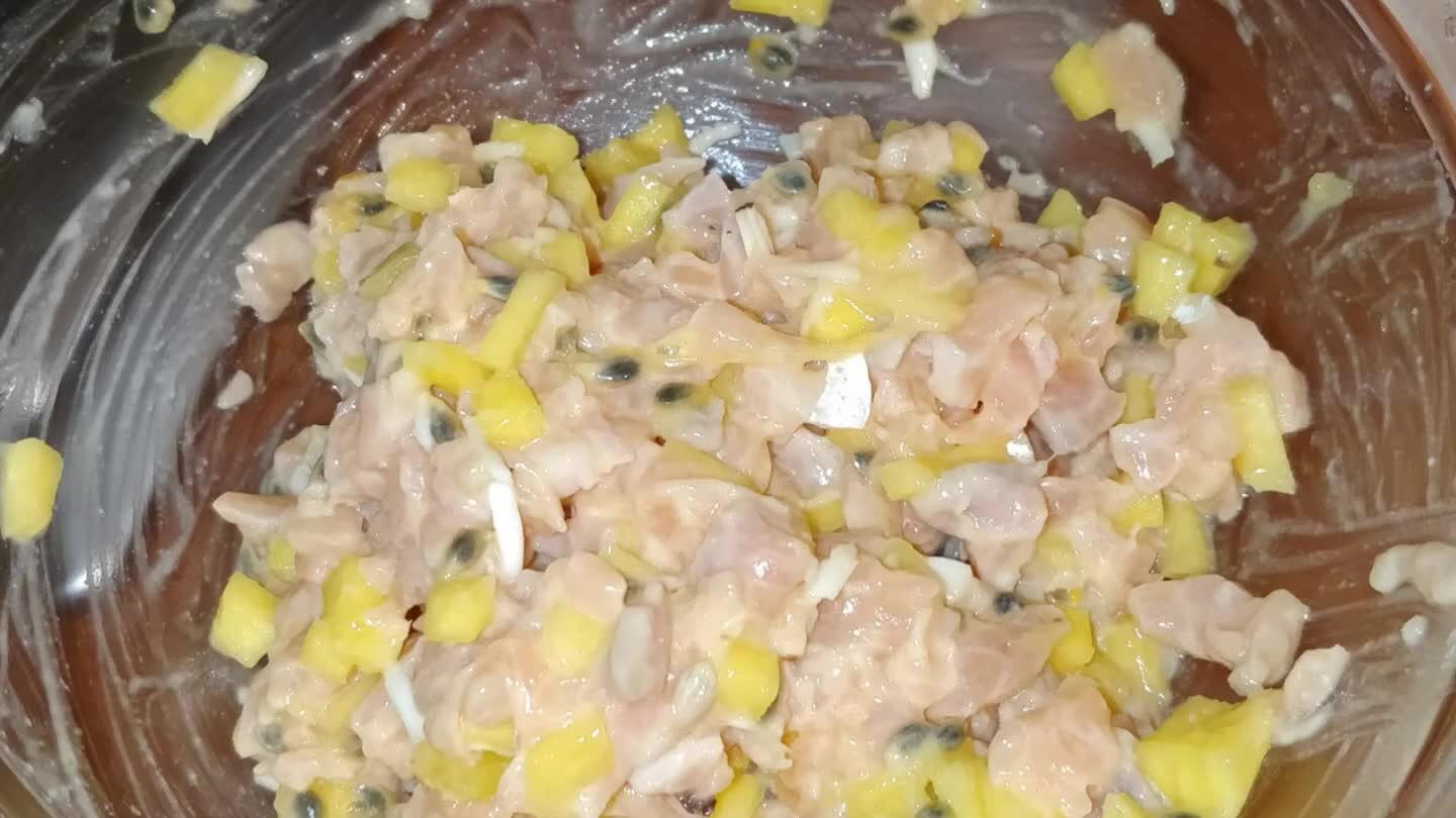 e cocco grattugiato. Amalgamare tutto