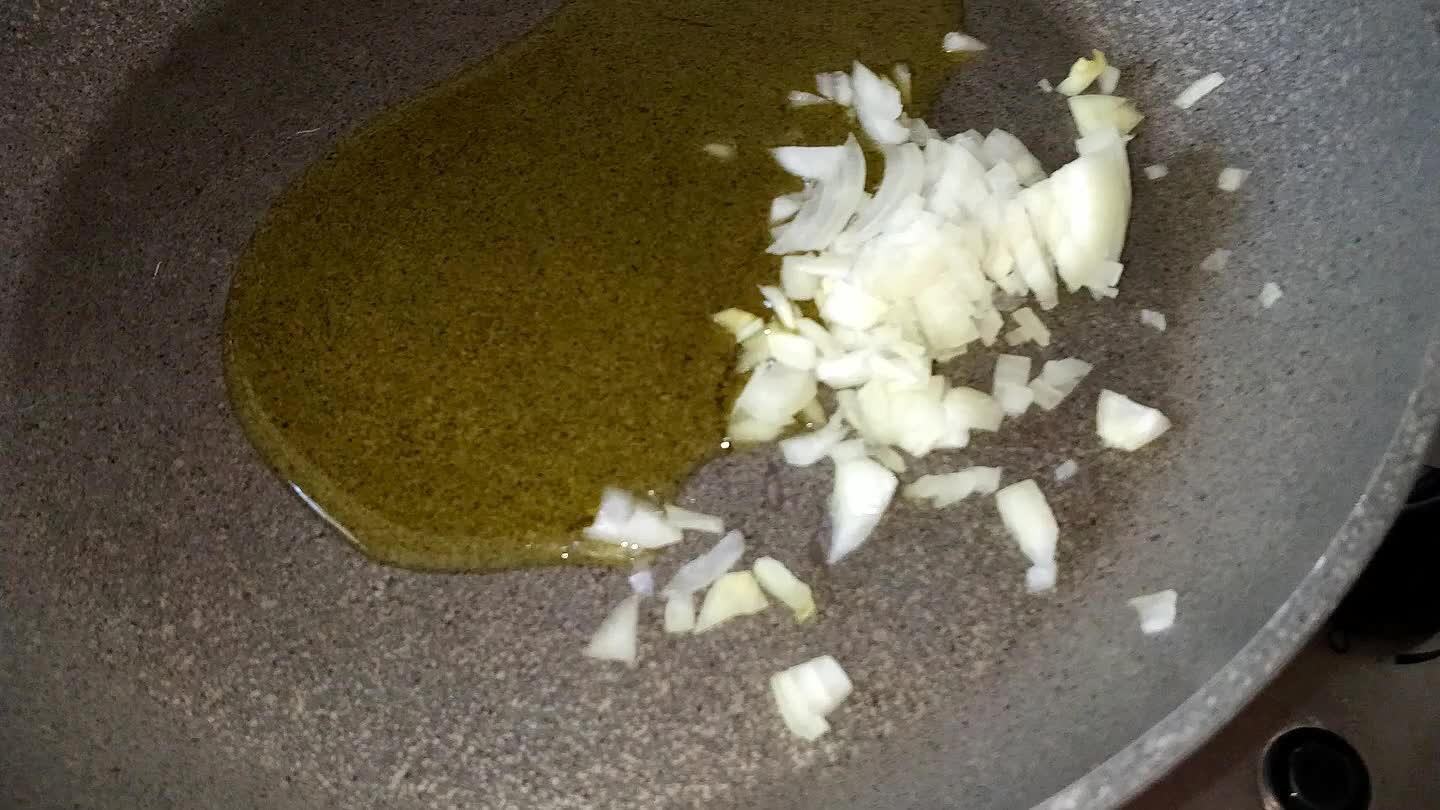composto precedentemente frullato. Far cuocere per due minuti