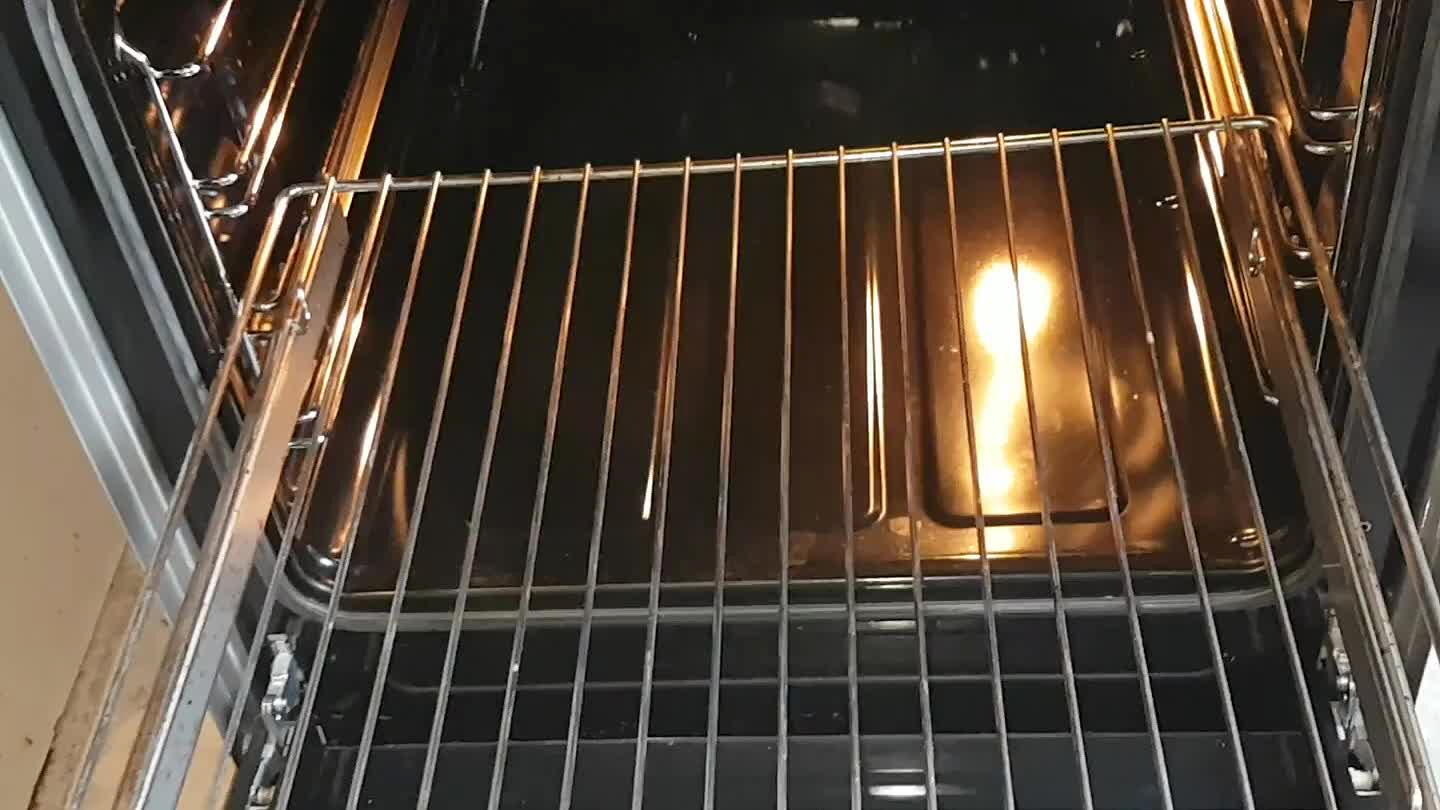cig, vagy amíg a hús belső hőmérséklete eléri a 62-64 Celsius fokot.