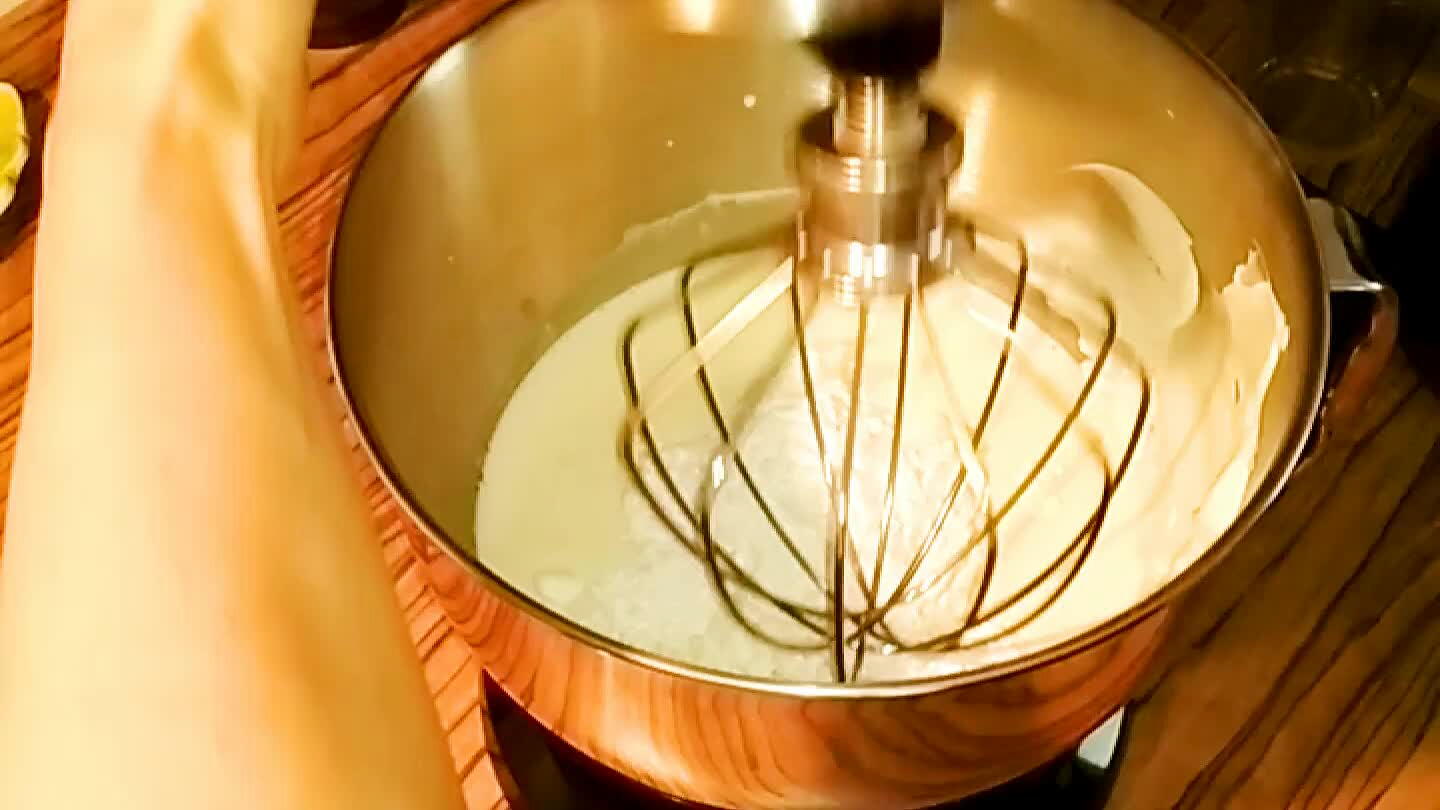 stní domácí bezový sirup.