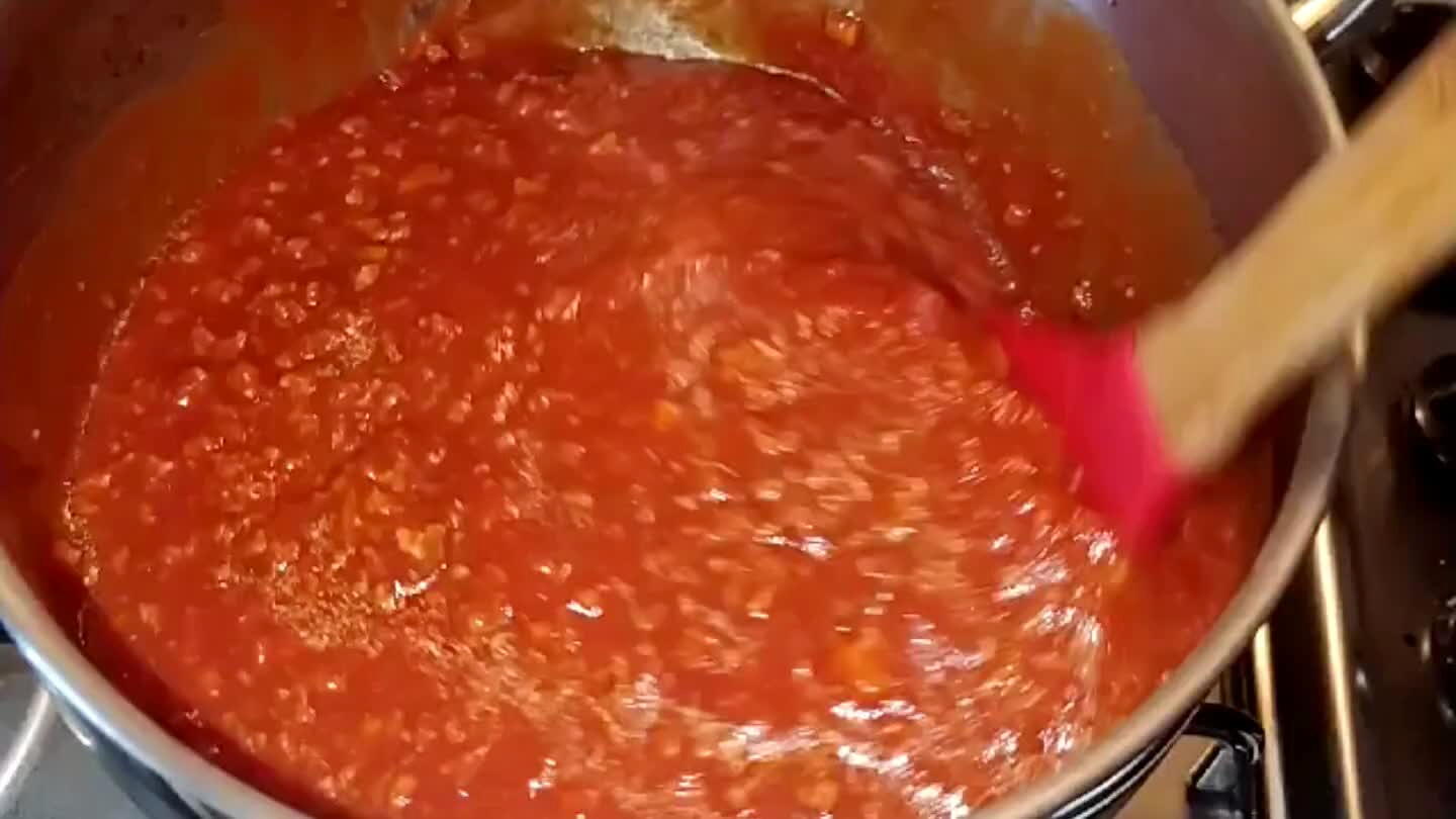 3 ore a fuoco bassissimo, e di tanto in tanto girare. Fare asciugare bene