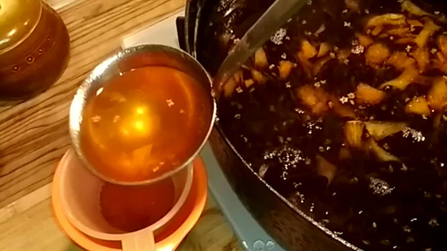 minut dnem vzhůru.
