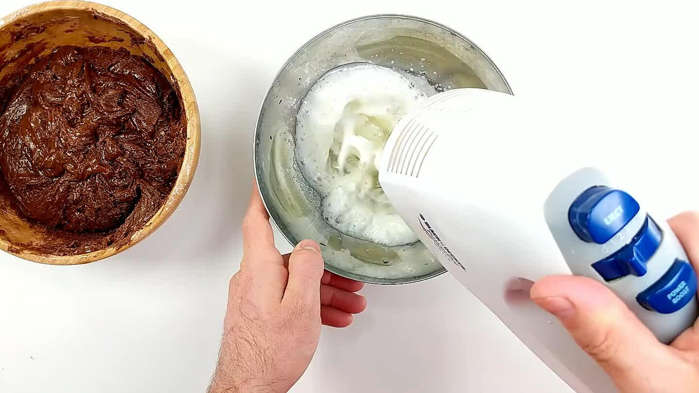 etty similar to whipped cream.