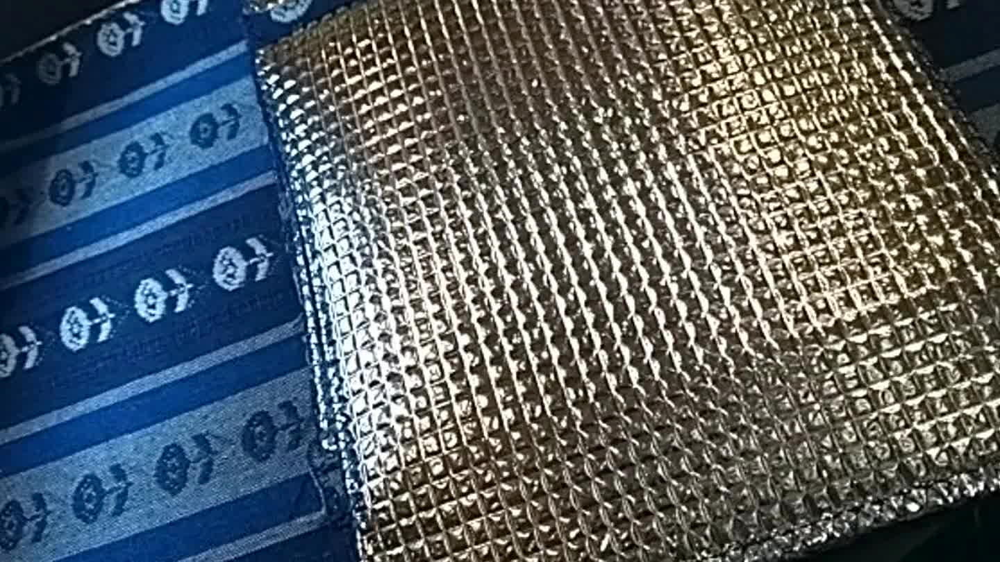 tside together, make a straight stich to hold in place, start from the bottom, leave half centimeter in each corner and them sew the sides. You will need to push a little bit to help it, because the etaflon is a bit tricky to sew.