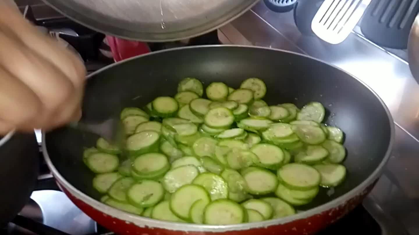 bruciarsi aggiungere un po'd'acqua.