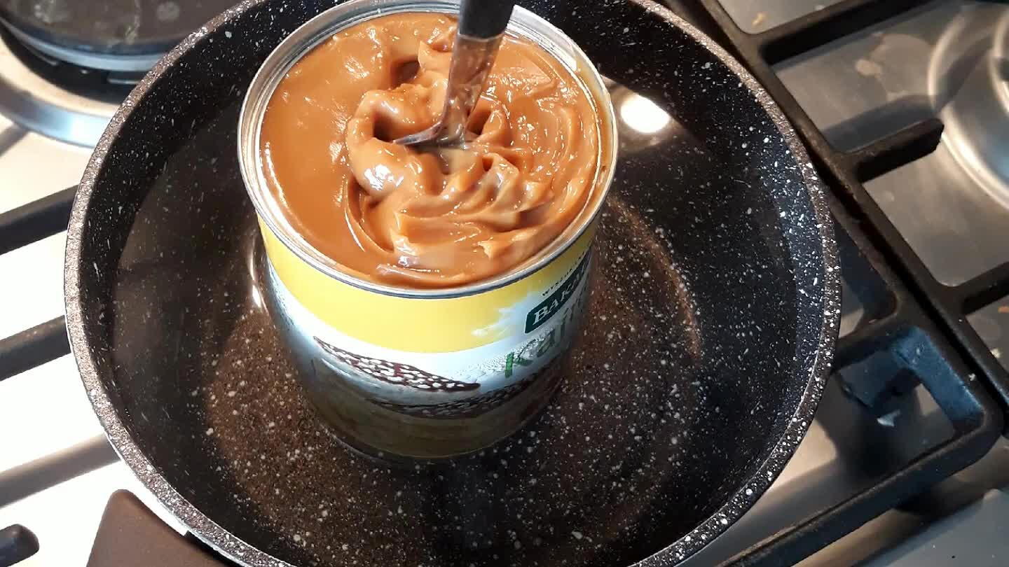 łatwiej rozsmarować na krakersach.