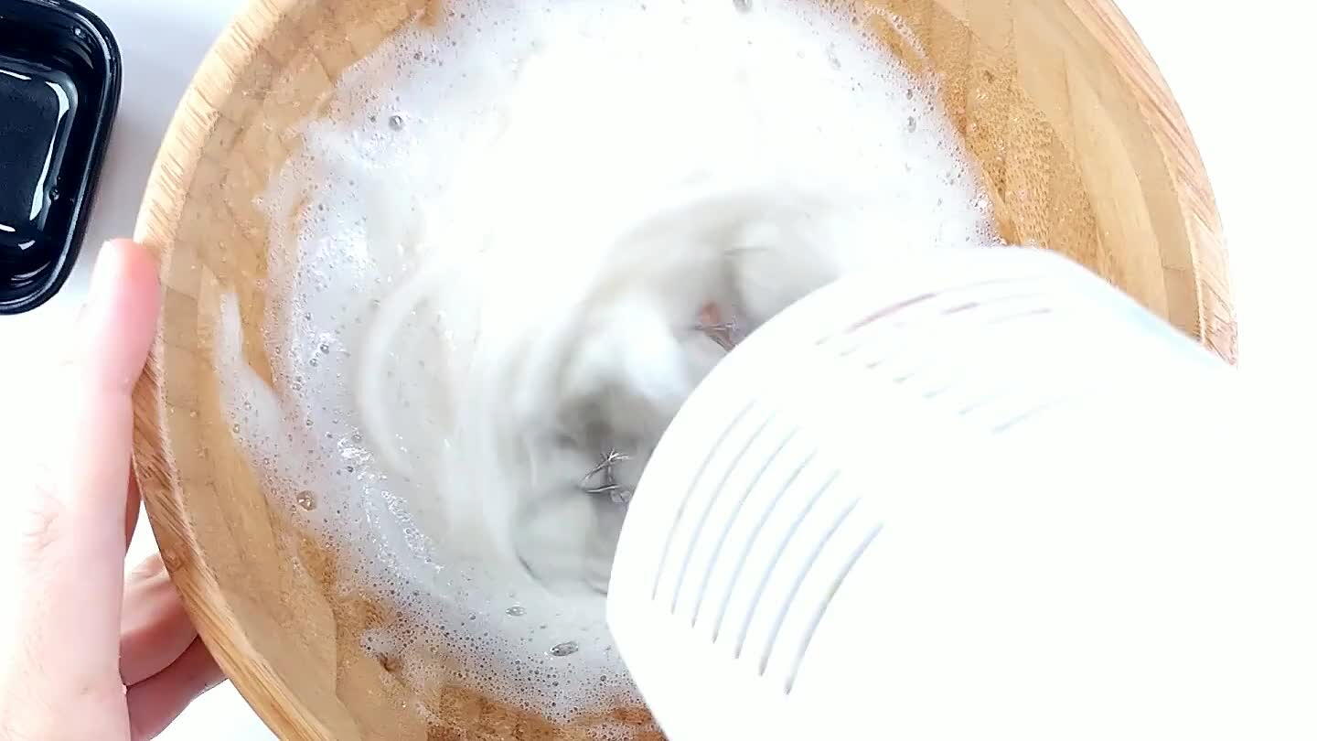 r Schaum gebildet hat.