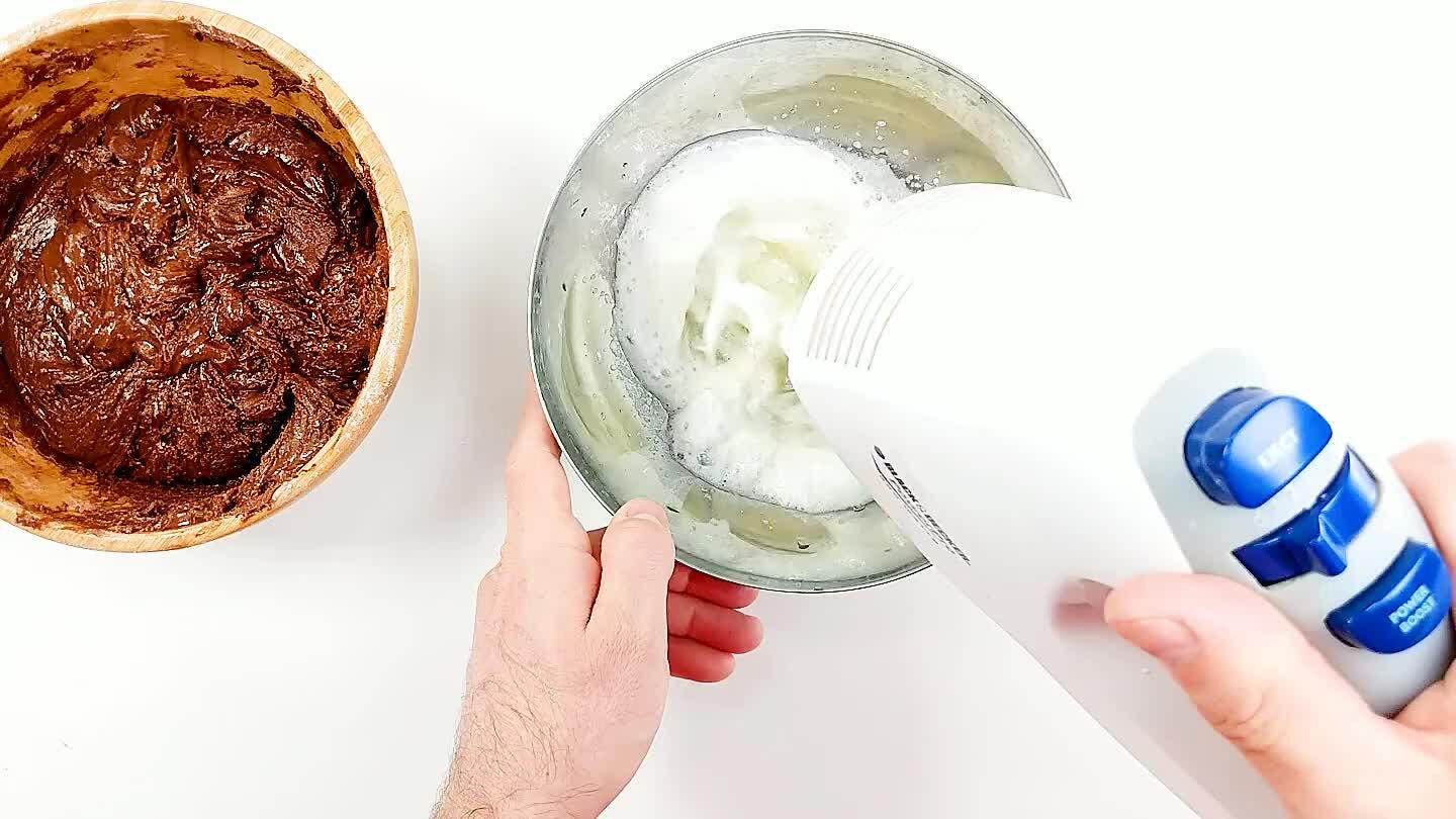 etty similar to whipped cream.