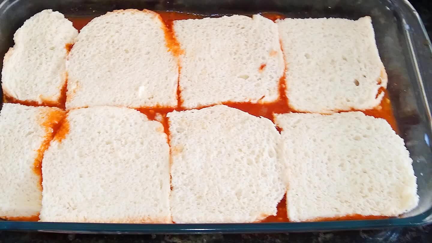 te) comece a montar, em seguida o presunto, e novamente o pão.