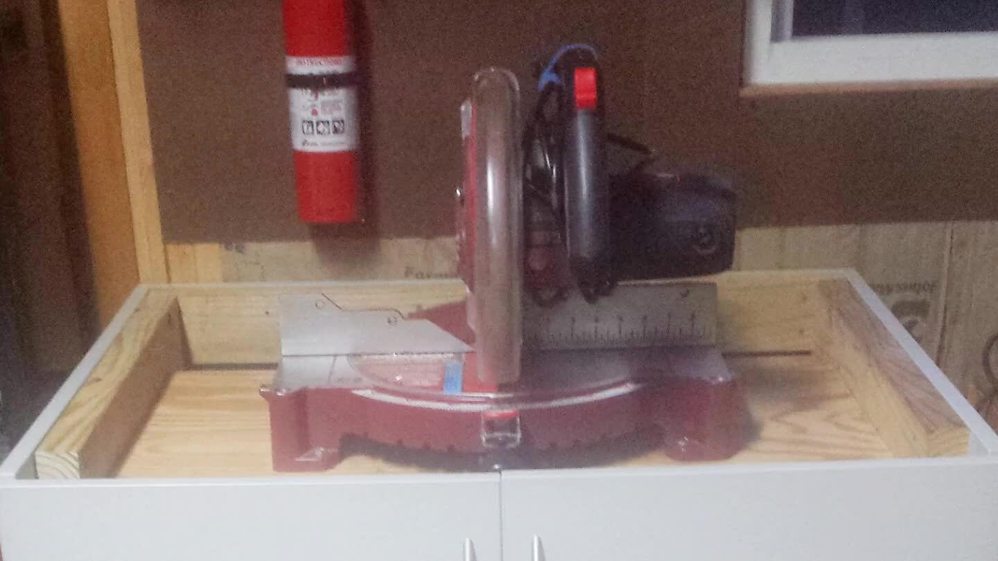 ded my miter saw and the new one will be too big to fit in there. It served me well over the years but time to make a new bench. I recessed the top so the rest of the bench would support my work piece when using the miter saw.