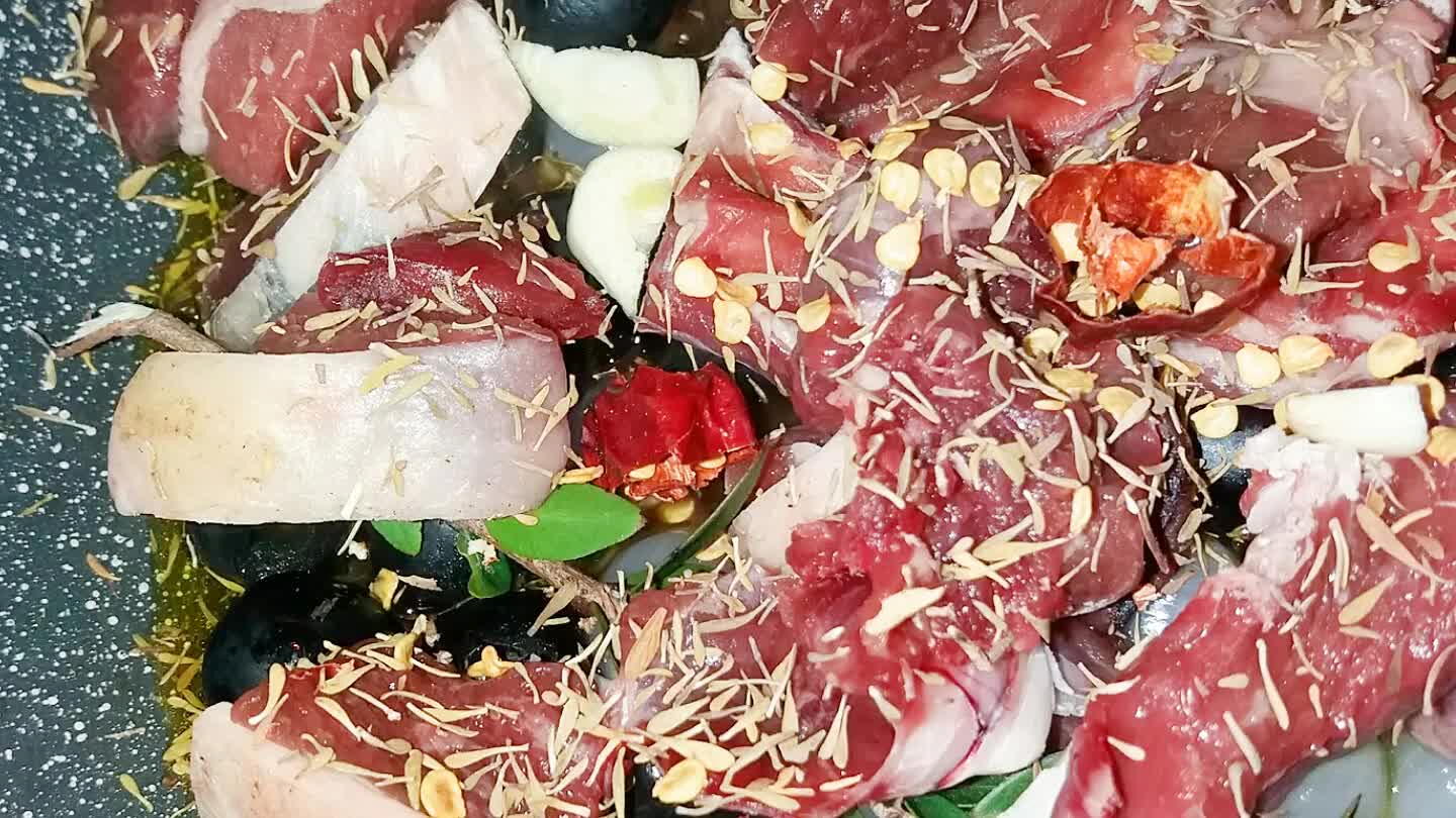 a a fuoco lento ...mettiamo il coperchio...