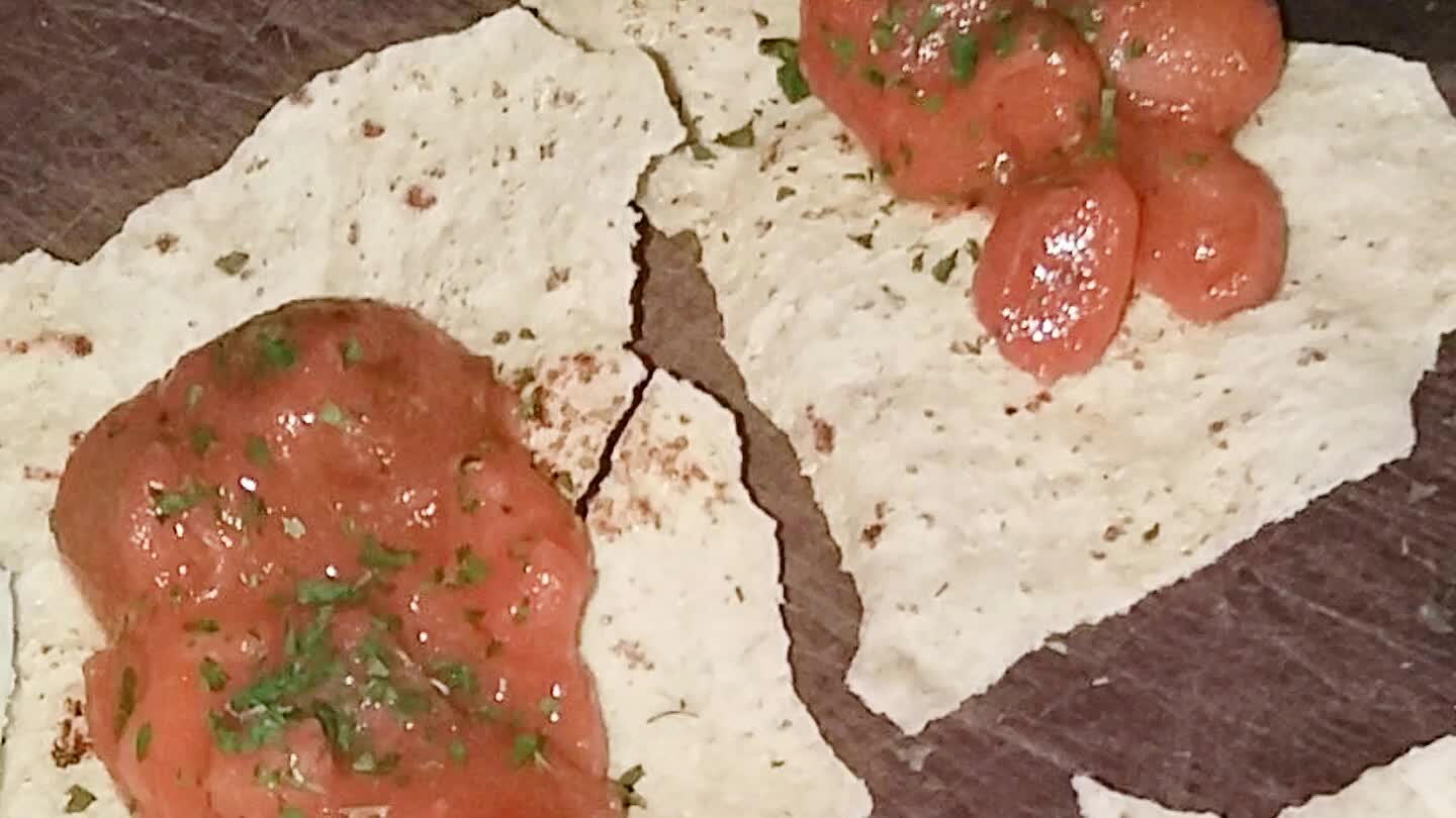 modoro e continuiamo la cottura fino ad assorbimento e restrizione del pomodoro ...