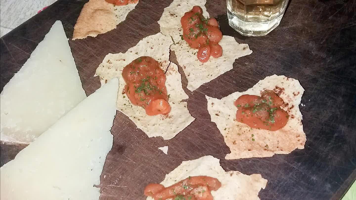 ionare in bocconi di pane e spolveriamo di prezzemolo...