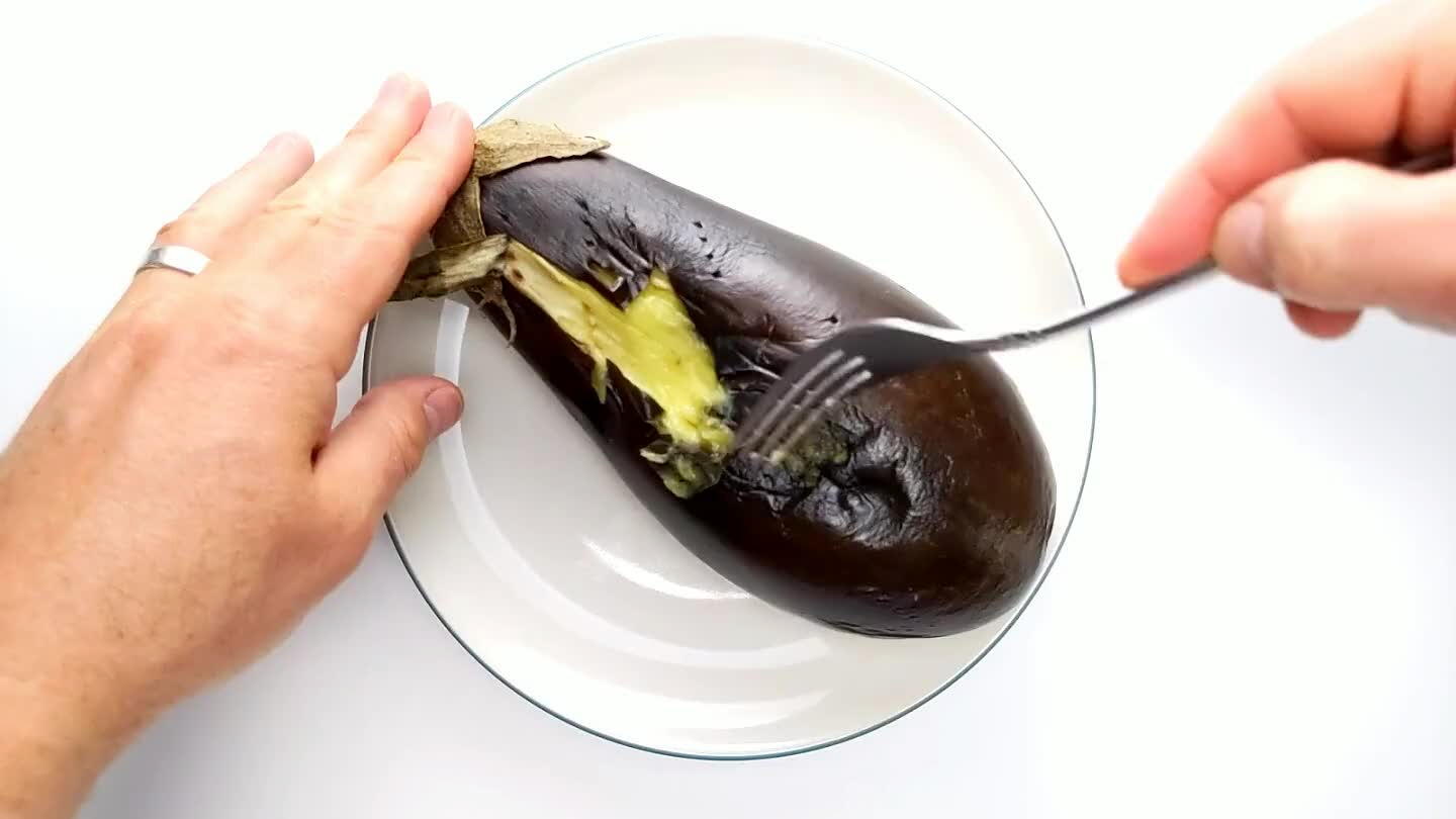 Once it cools, scrape the flesh from the skin. Discard the skin and stem.