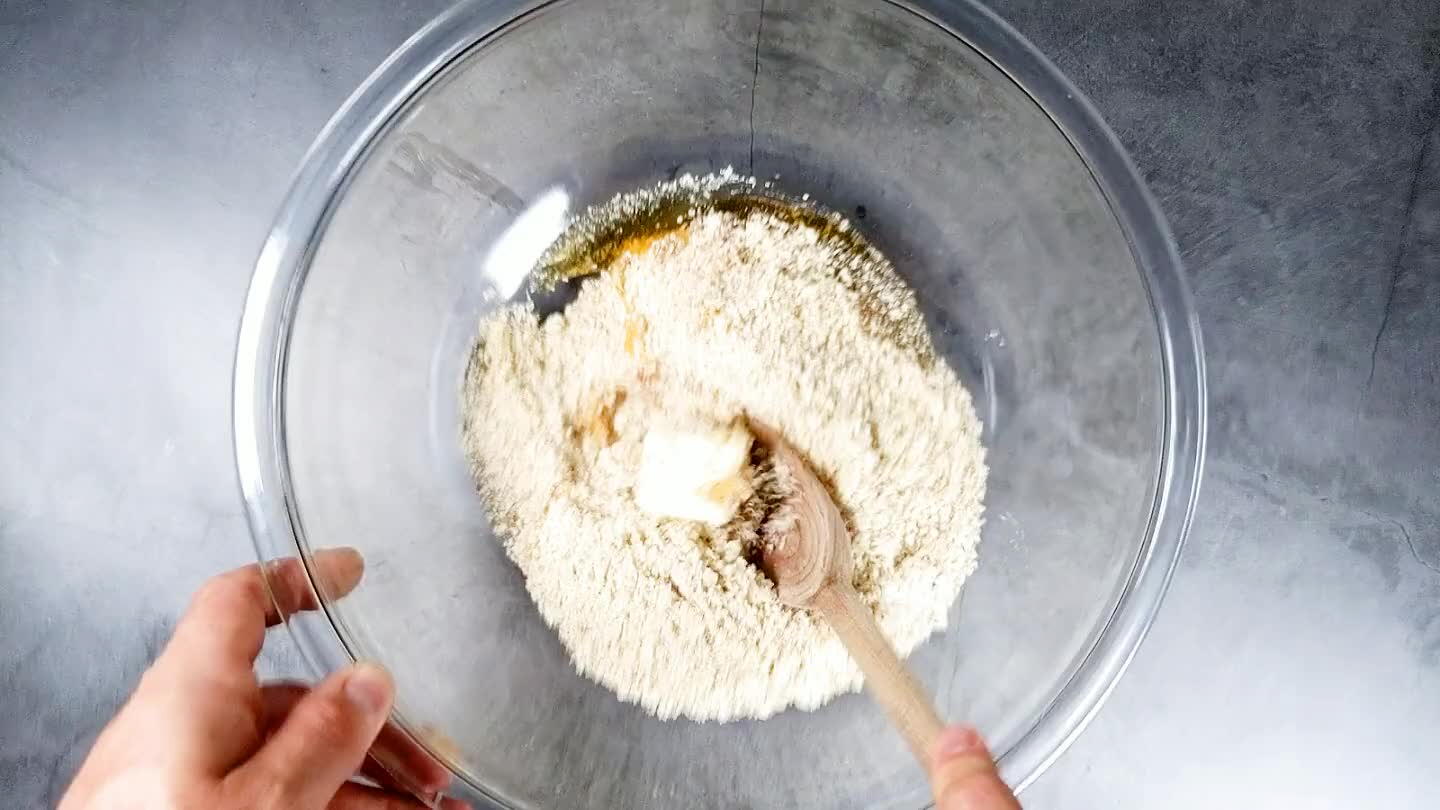 r mixing shortbread. Mix until a homogenous but crumbly dough is formed.
